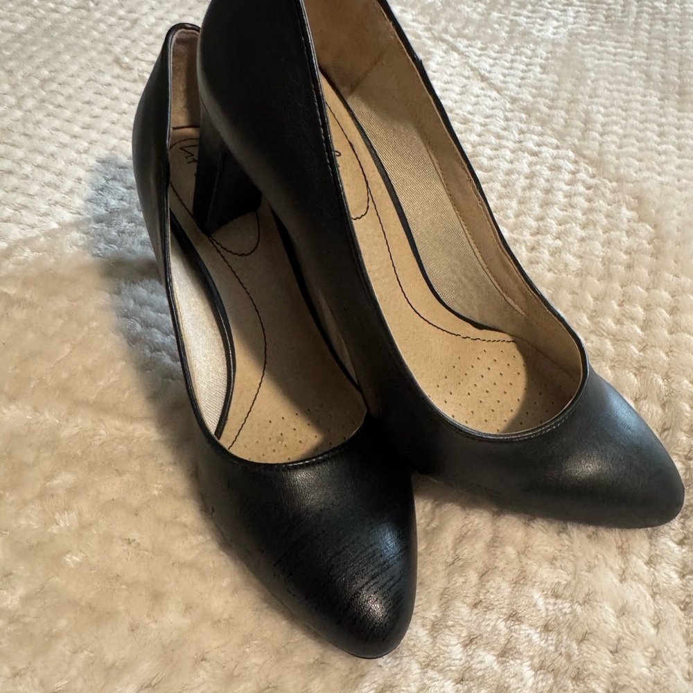 Life Stride Black Women's Heels
